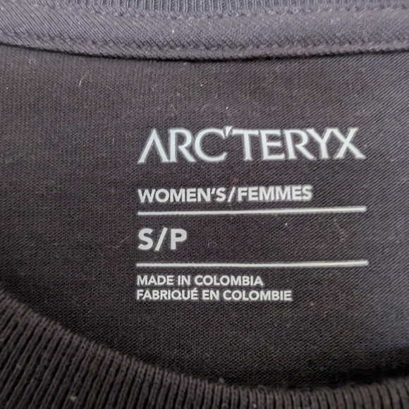 Arc'teryx Women's Black T-Shirt - Picture 7 of 8
